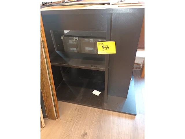 Lot 354 - tv meubel - afbeelding 1 van  2