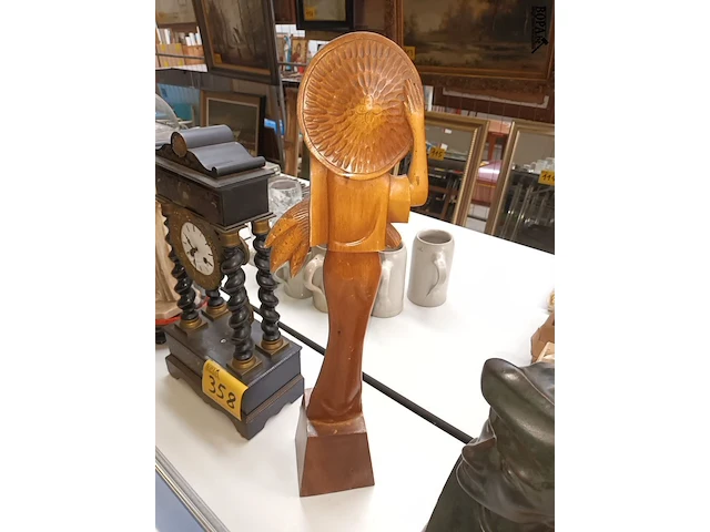Lot 357 - houten beeld - afbeelding 4 van  4