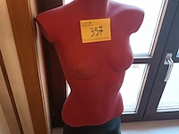 Lot 357 - paspop - afbeelding 1 van  4