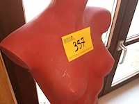 Lot 357 - paspop - afbeelding 4 van  4