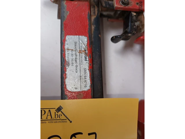 Lot 357 - pneumatische tacker haubold - afbeelding 2 van  2