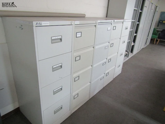 Lot 358 - archief ladekasten met mapjes - afbeelding 1 van  4