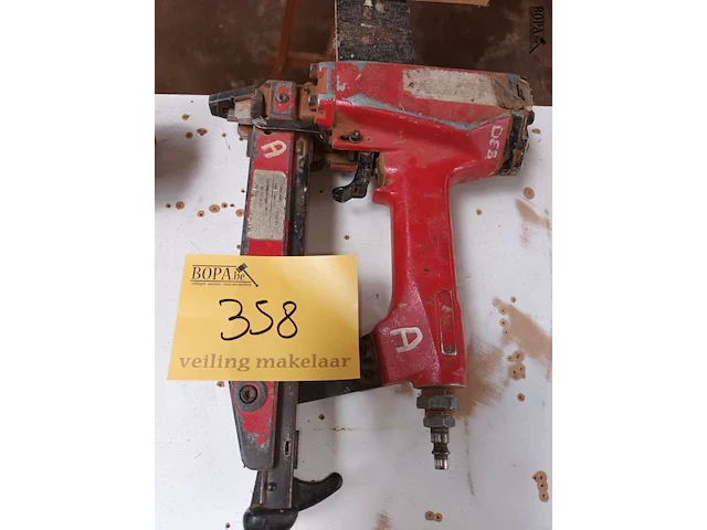 Lot 358 - pneumatische tacker haubold - afbeelding 1 van  2