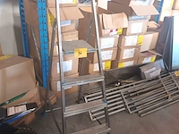 Lot 36 - aluminium trapladder - afbeelding 1 van  3