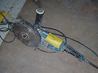 Lot 36 - makita haakse slijper - afbeelding 1 van  2