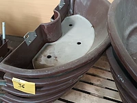 Lot 36 - polyester voederbak. 17 stuks - afbeelding 2 van  4