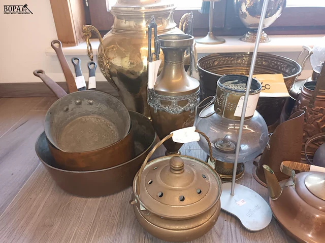 Lot 360 - koperwerk. 19 stuks - afbeelding 3 van  5