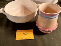 Lot 360 - schotel wit porselein eduard en roze pot opschrift riz, 2 st - afbeelding 1 van  3