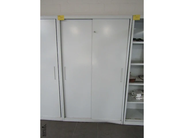 Lot 361 - bureelkast - afbeelding 1 van  3