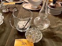 Lot 361 - glaswerk 3 stuks ijsemmer kristal/karaf/ basis in kristal vo - afbeelding 1 van  4
