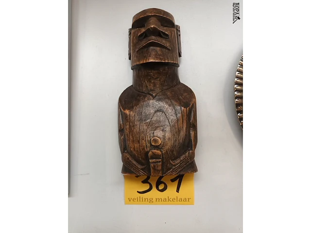 Lot 361 - houten beeld - afbeelding 1 van  3
