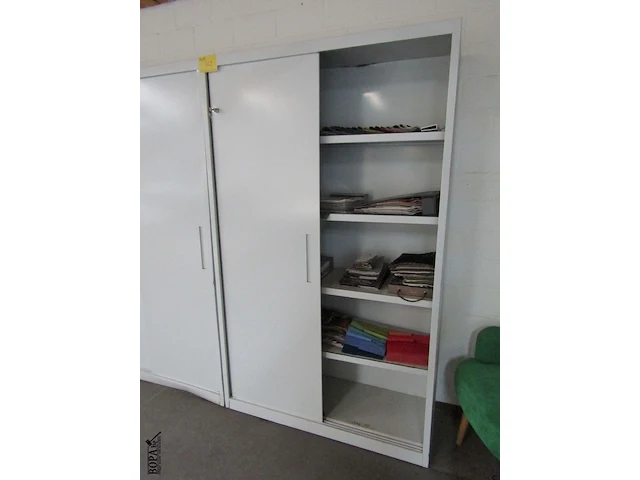 Lot 362 - bureelkast - afbeelding 3 van  3