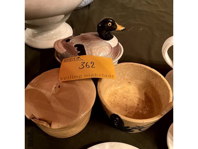 Lot 362 - vintage patepotten/eend met patepot, 3 stuks - afbeelding 1 van  2