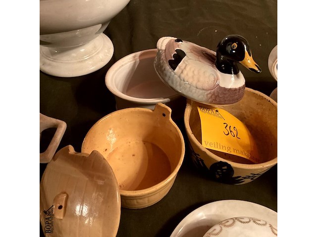 Lot 362 - vintage patepotten/eend met patepot, 3 stuks - afbeelding 2 van  2