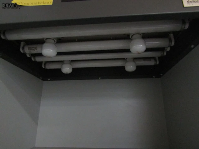 Lot 364 - datacolor multilight kast - afbeelding 3 van  4