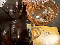 Lot 364 - vintage bonboniere roze glas/glazen koffietassen, 6 stuks - afbeelding 2 van  2