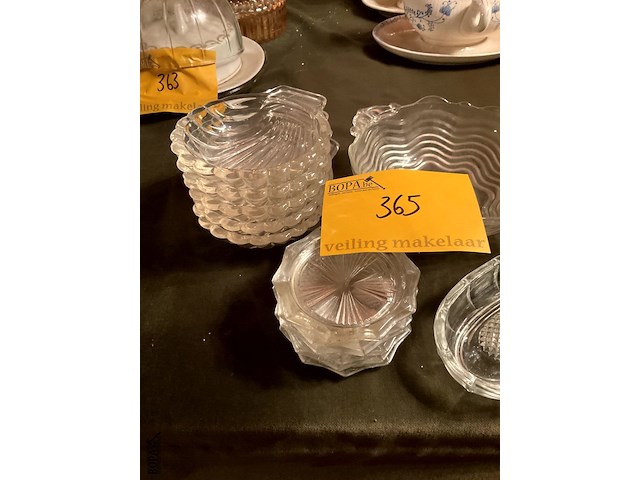 Lot 365 - oud glaswerk, 14 stuks - afbeelding 2 van  3