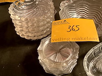 Lot 365 - oud glaswerk, 14 stuks - afbeelding 2 van  3