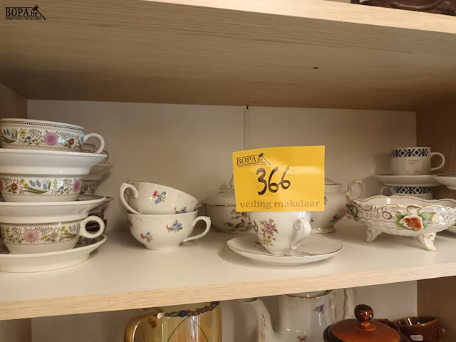 Lot 366 - servies. 30 stuks - afbeelding 1 van  5