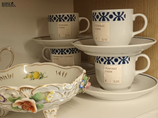 Lot 366 - servies. 30 stuks - afbeelding 4 van  5