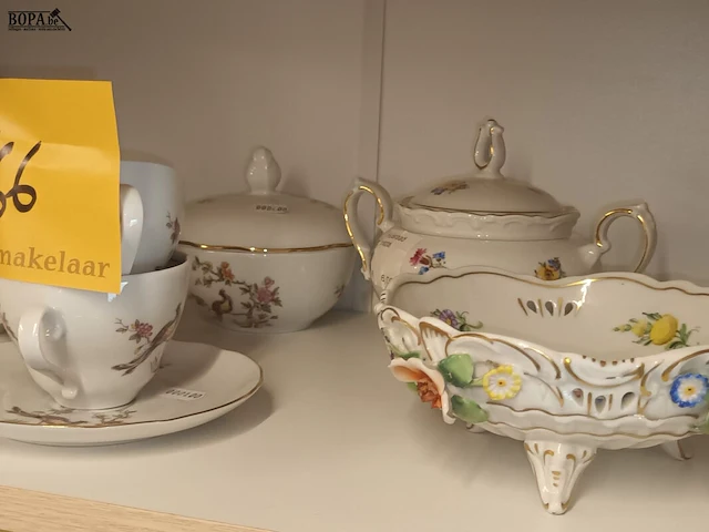 Lot 366 - servies. 30 stuks - afbeelding 5 van  5