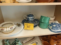 Lot 368 - divers servies. 12 stuks - afbeelding 1 van  4