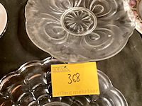 Lot 368 - schalen in glas, 2 stuks - afbeelding 2 van  2