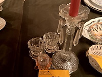 Lot 369 - glazen kandelaar /3 kleine kaarshouder waaronder 1 kristalle - afbeelding 3 van  3
