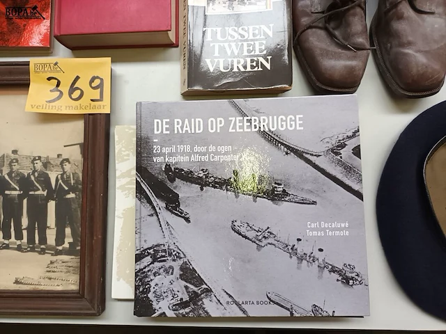Lot 369 - militaria. 30 stuks - afbeelding 5 van  8