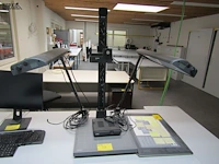 Lot 369 - reprostandaard en tekentablet - afbeelding 1 van  7