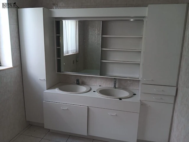 Lot 37 - badkamer - afbeelding 2 van  7