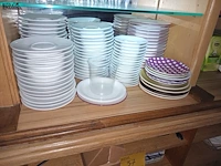Lot 37 - horeca materiaal en bordjes - afbeelding 4 van  4