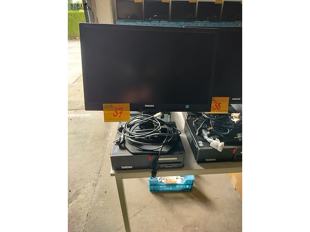 Lot 37 - lenovo thinkcentre computer - afbeelding 1 van  1