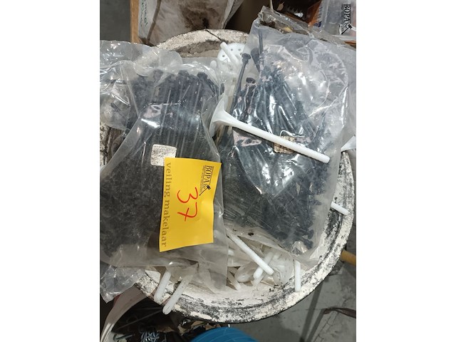 Lot 37 - lot isolatie pluggen - afbeelding 2 van  3