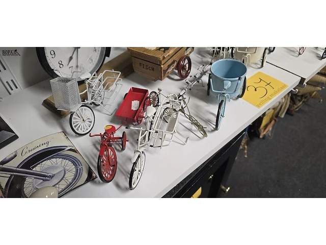 Lot 37 - lotje diverse metalen fietsen ong 12 stuks - afbeelding 4 van  5