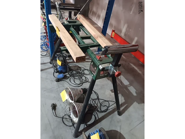 Lot 37 - machine onderstel met rollers - afbeelding 2 van  5