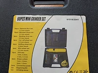 Lot 37 - multitool in koffer - afbeelding 2 van  4