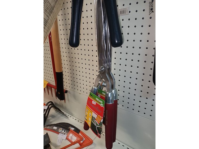 Lot 37 - tuinscharen. 4 stuks - afbeelding 3 van  4