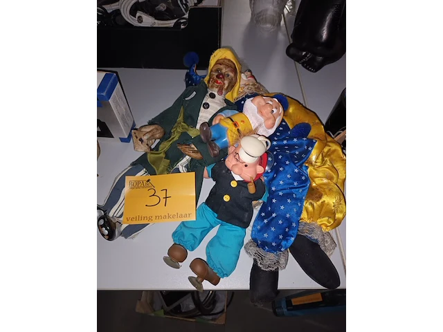 Lot 37 - vintage poppen. 4 stuks - afbeelding 1 van  4