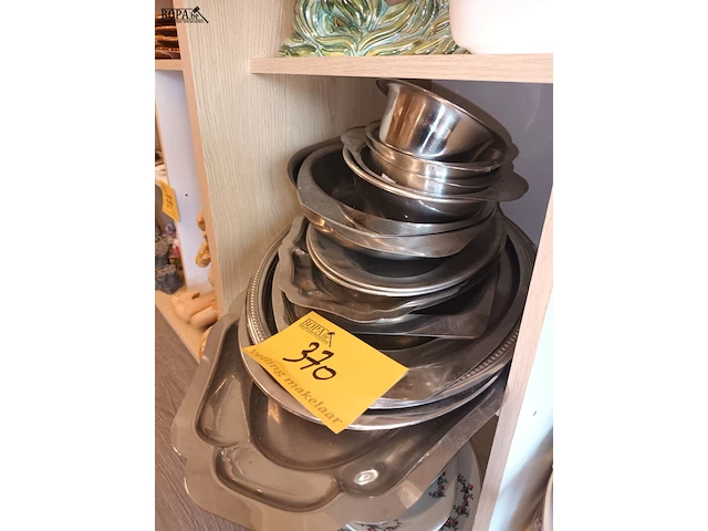 Lot 370 - inox schalen en kommen. 18 stuks - afbeelding 3 van  3