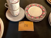 Lot 372 - flowers bordjes marlborough 7 stuks/3 koffiekopjes/ bordjes - afbeelding 1 van  6