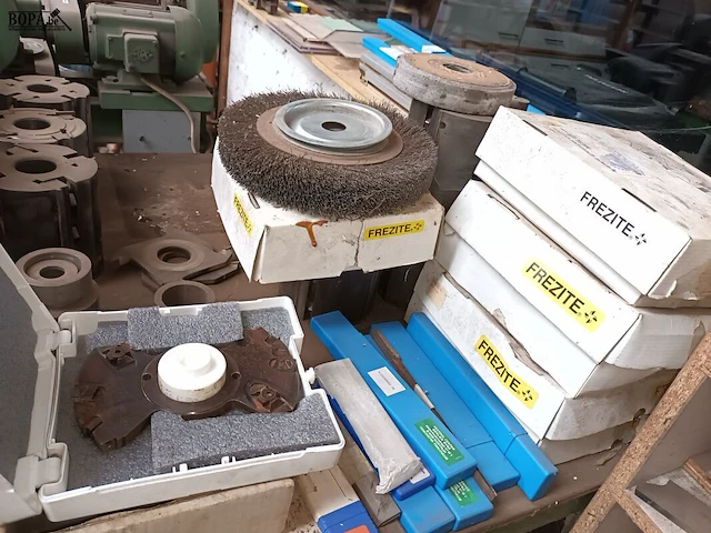 Lot 372 - messen voor houtbewerkingsmachines - afbeelding 4 van  5