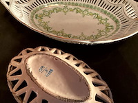 Lot 373 - mandjes in porselein gemerkt, 2 stuks - afbeelding 3 van  3