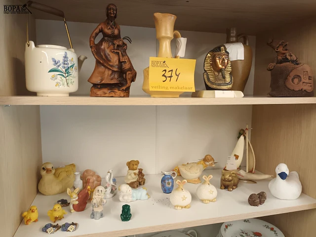 Lot 374 - decoratie. 24 stuks - afbeelding 1 van  5