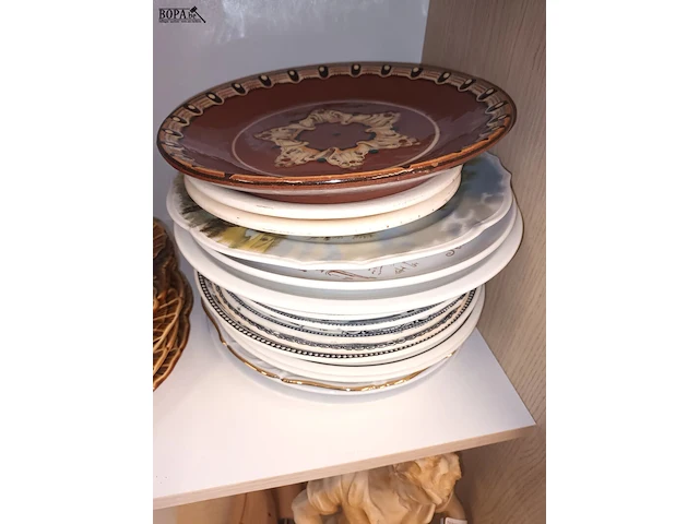 Lot 376 - borden en oesterborden. 28 stuks - afbeelding 5 van  5