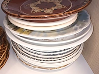 Lot 376 - borden en oesterborden. 28 stuks - afbeelding 5 van  5