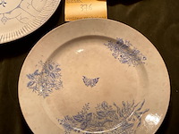 Lot 376 - grote serveerborden boch, 3 stuks - afbeelding 2 van  4