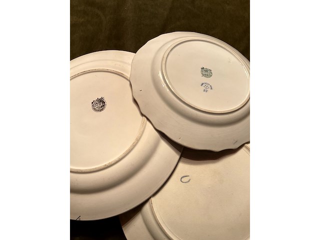 Lot 376 - grote serveerborden boch, 3 stuks - afbeelding 4 van  4