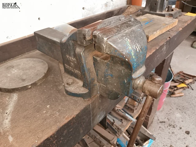 Lot 376 - houten werkbank - afbeelding 4 van  4
