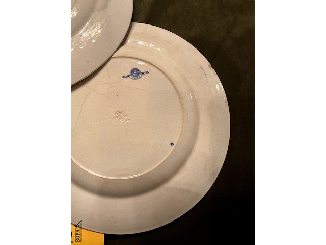 Lot 377 - grote wandborden gemerkt, 3 stuks - afbeelding 6 van  7